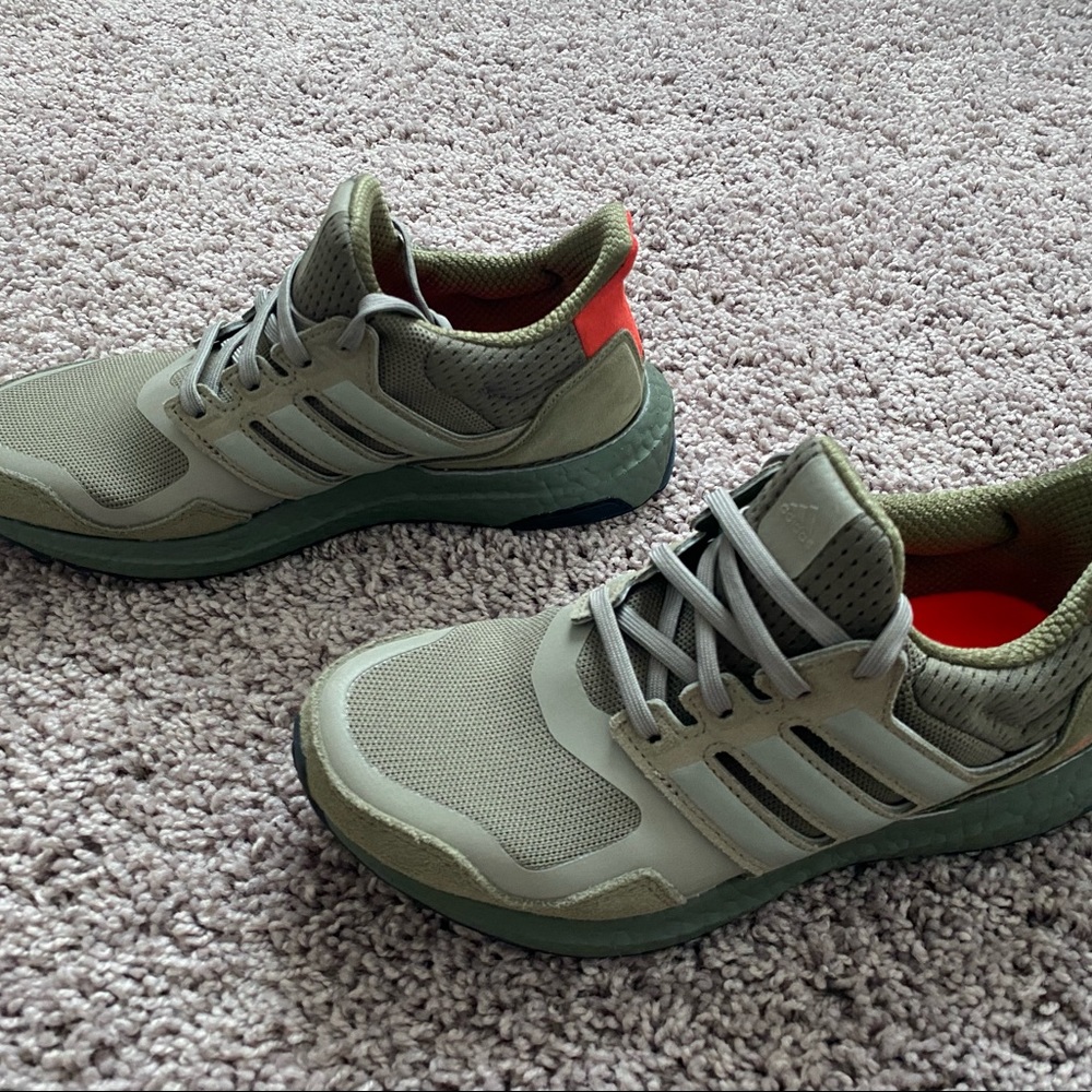 NWT adidas Ultra Boost S&L Raw Khaki  Mens Size 4 Womens SZ 5.5  Shoes EF1978